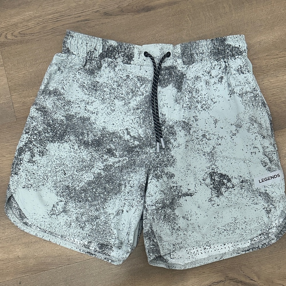Legends Luka Gray and Green Patterned Shorts 7” inseam no liner
